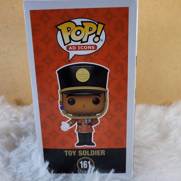 Funko Pop FAO Schwartz Limited Edition Toy Soldier #161- NEW - Picture 4 of 5